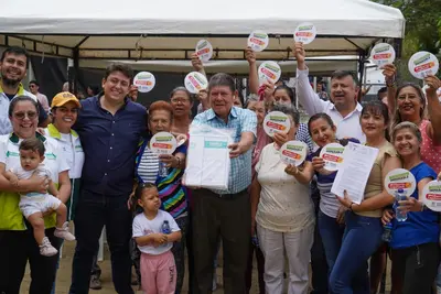 2.400 personas beneficiadas con la legalización de los barrios Corpovisur II y Palmeras I, en Floridablanca